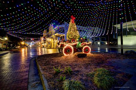 Natchitoches christmas lights - Everyone attending the event must purchase a ticket. Children under 2 are free. November 18th & December 9th. Louisiana Sports Hall of Fame Museum. Cookies with Santa.